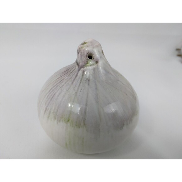 Onion Salt And Pepper Shakers Purple White Green 2 1/4" Tall - Picture 3 of 9